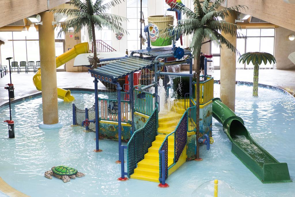 Arnolds Park Bridges Bay Resort מראה חיצוני תמונה
