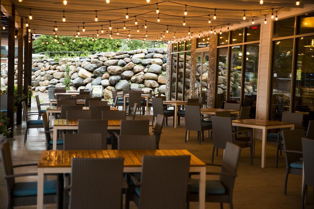 Arnolds Park Bridges Bay Resort מראה חיצוני תמונה